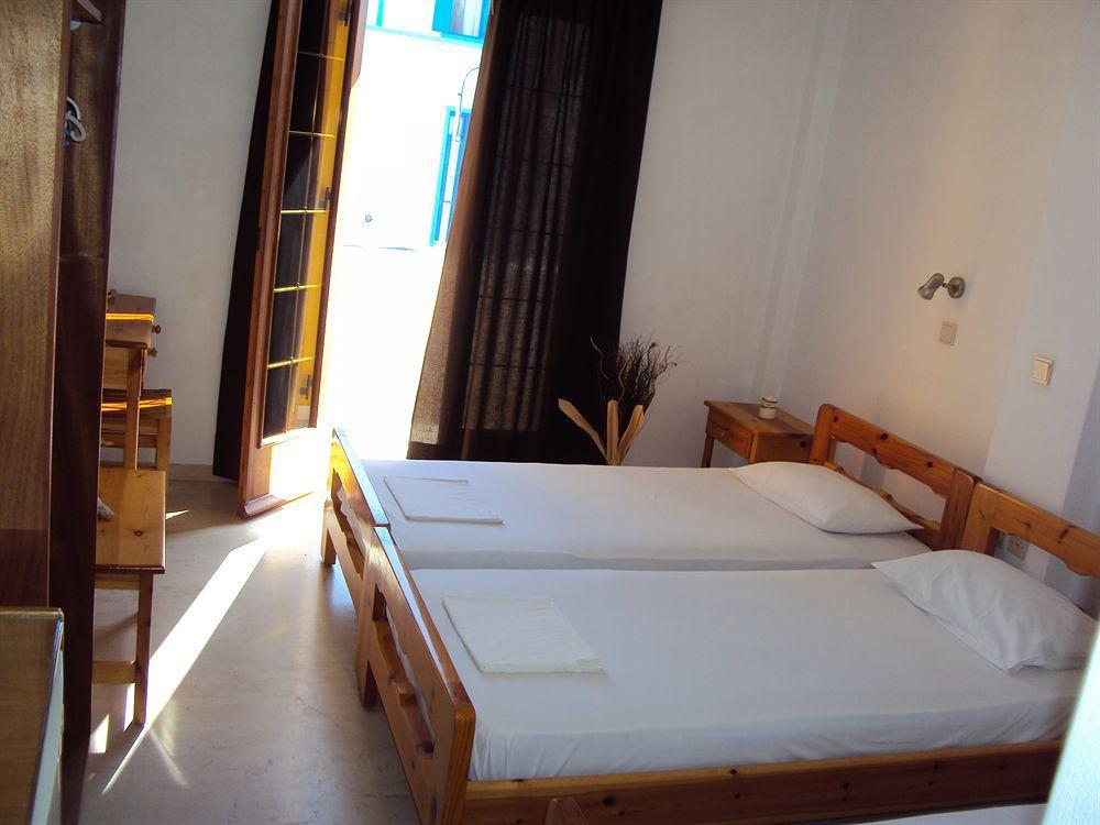 فندق Privee Santorini بيريسا المظهر الخارجي الصورة