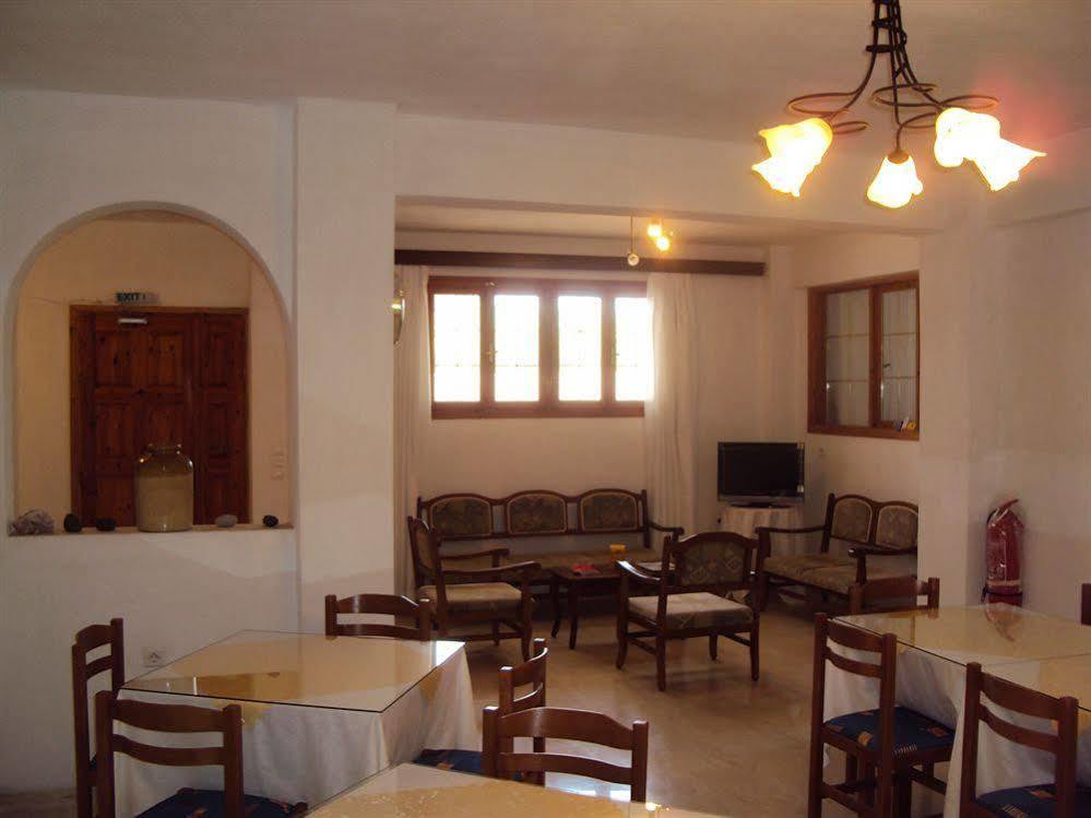 فندق Privee Santorini بيريسا المظهر الخارجي الصورة