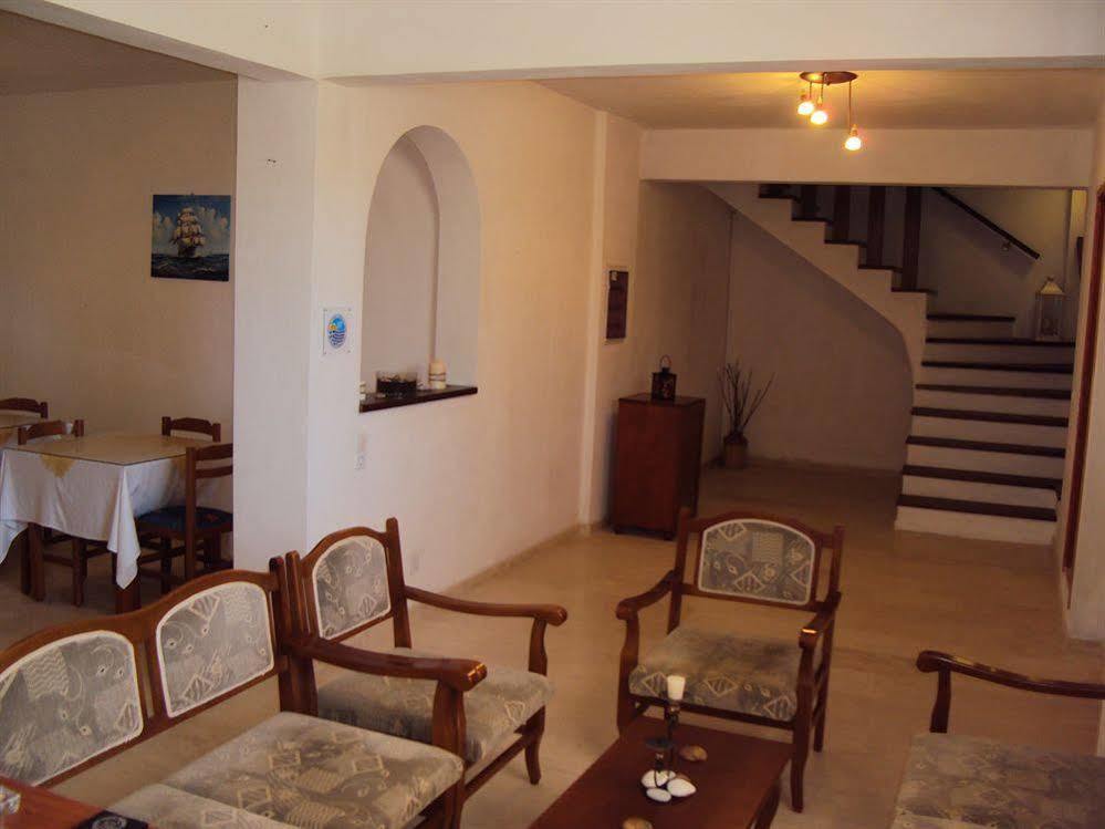 فندق Privee Santorini بيريسا المظهر الخارجي الصورة