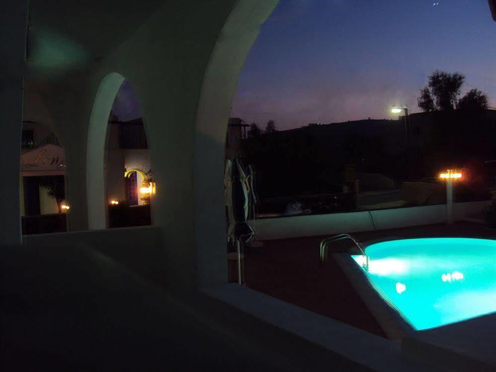 فندق Privee Santorini بيريسا المظهر الخارجي الصورة