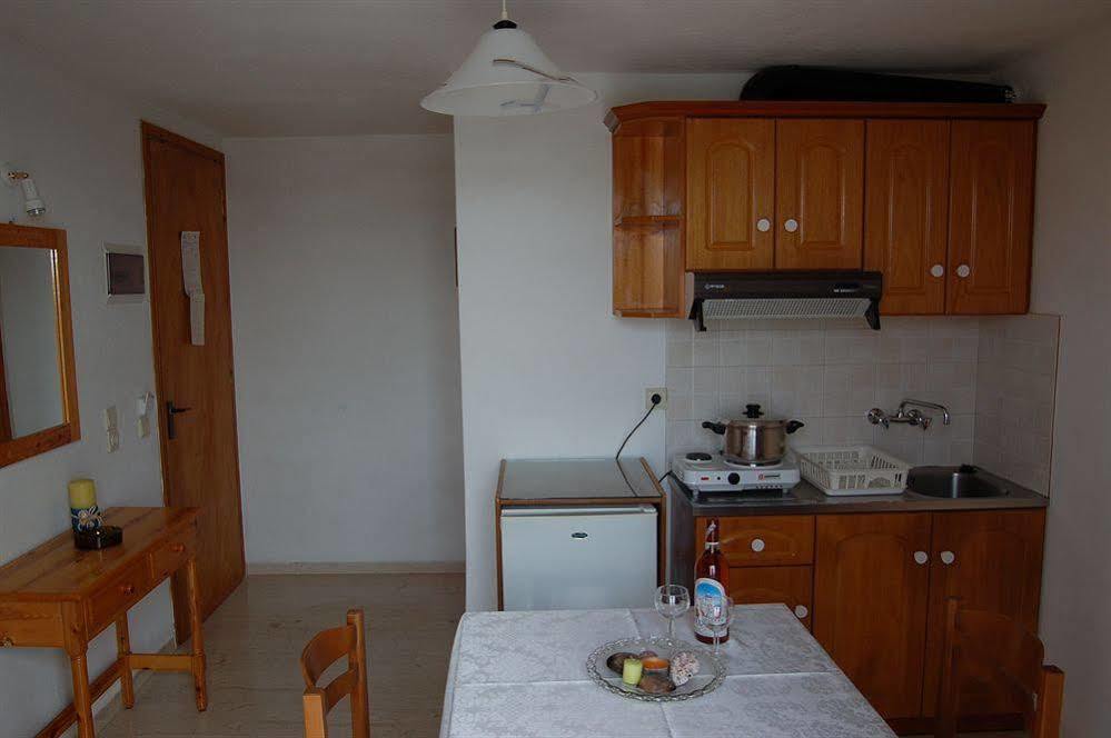 فندق Privee Santorini بيريسا المظهر الخارجي الصورة