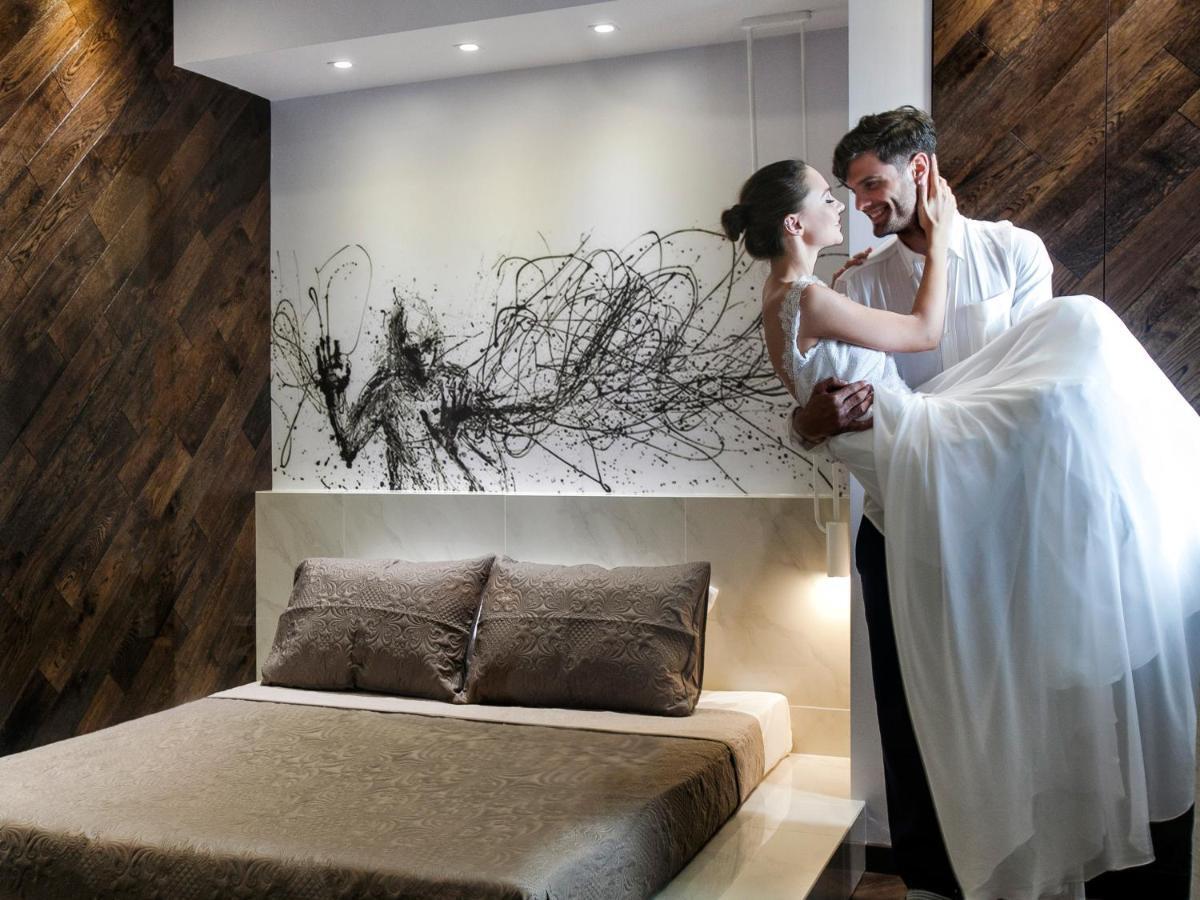 فندق Privee Santorini بيريسا المظهر الخارجي الصورة